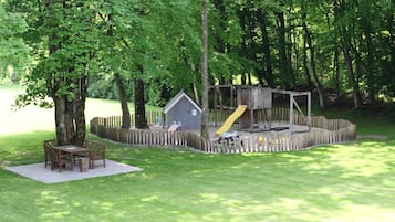 Children's play area - outdoor