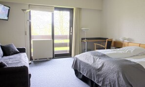 Standard Room | Desk, cribs/infant beds, rollaway beds, free WiFi