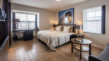 Superior | Senge med topmadrasser, arbejdsområde til bærbare computere