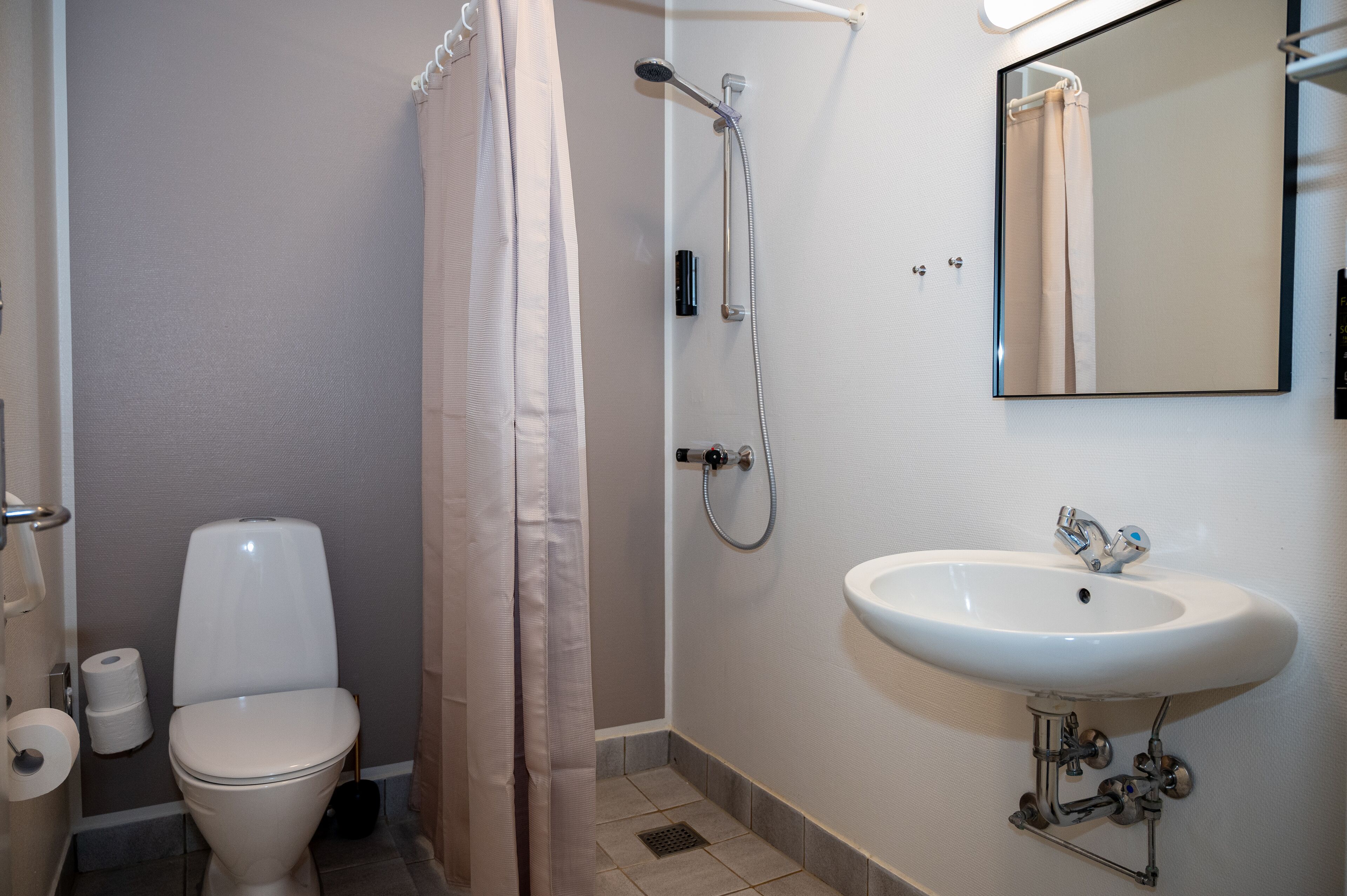 standard | bathroom | shower, hair dryer, towels, soap