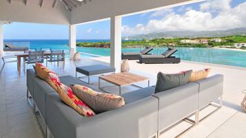 Villa 5 Bedroom | Terrazza/patio