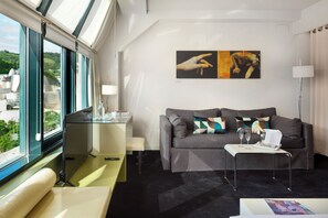 Egyptian cotton sheets, down duvets, memory-foam beds, minibar