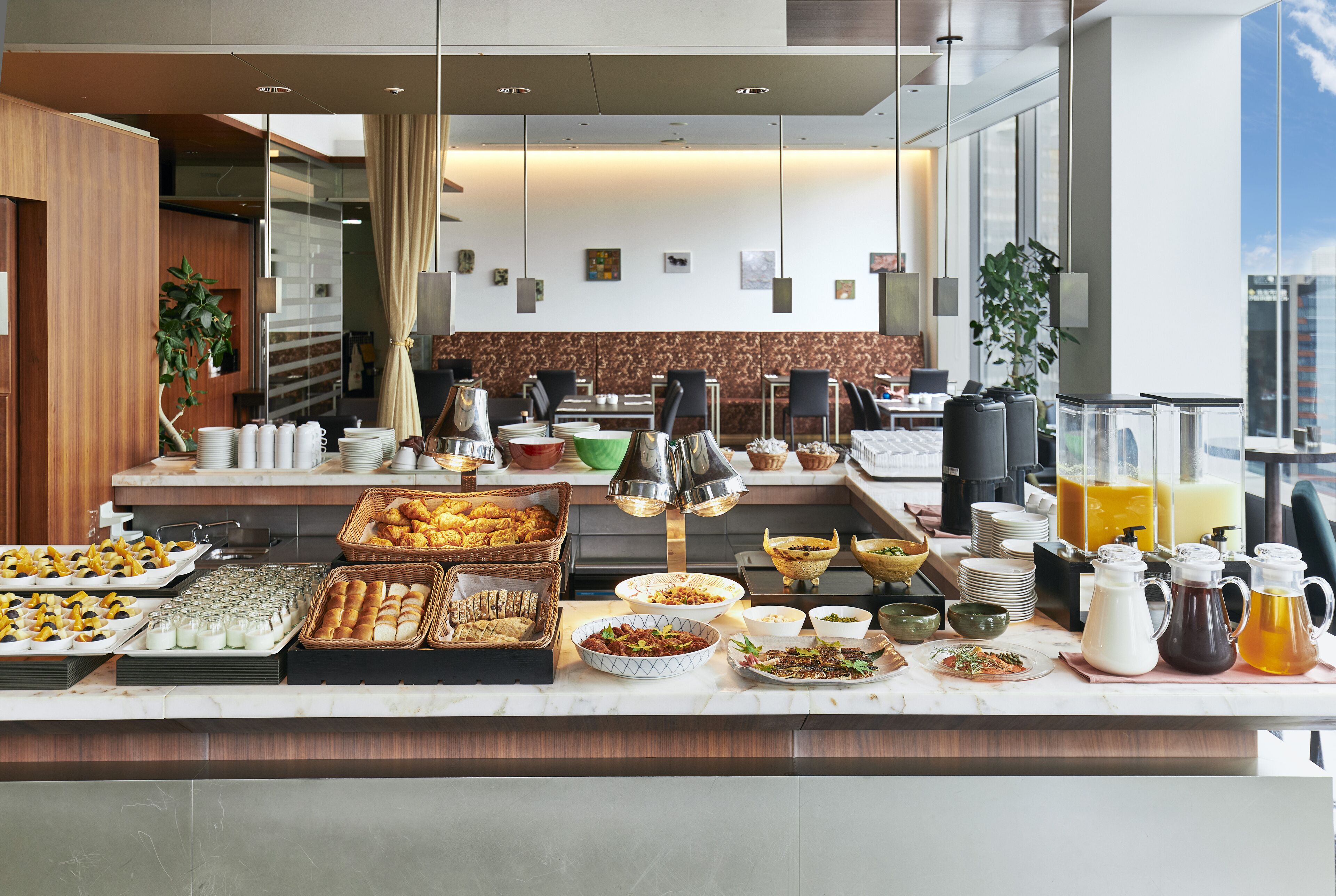 daily full breakfast (jpy 4500 per person)