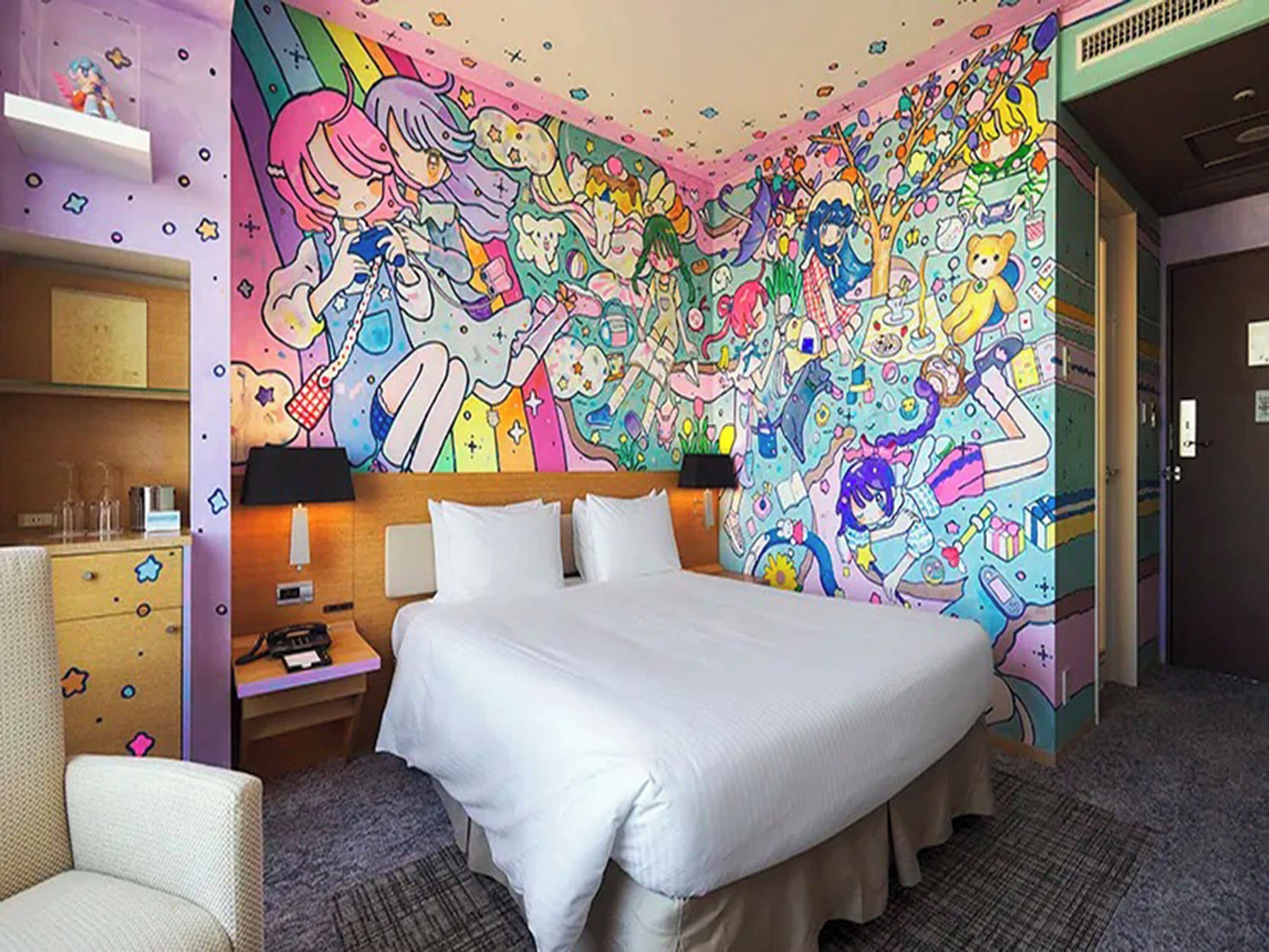 Artist Room Queen - Request of artist subject to availability, Non Smoking, 31 or 34F