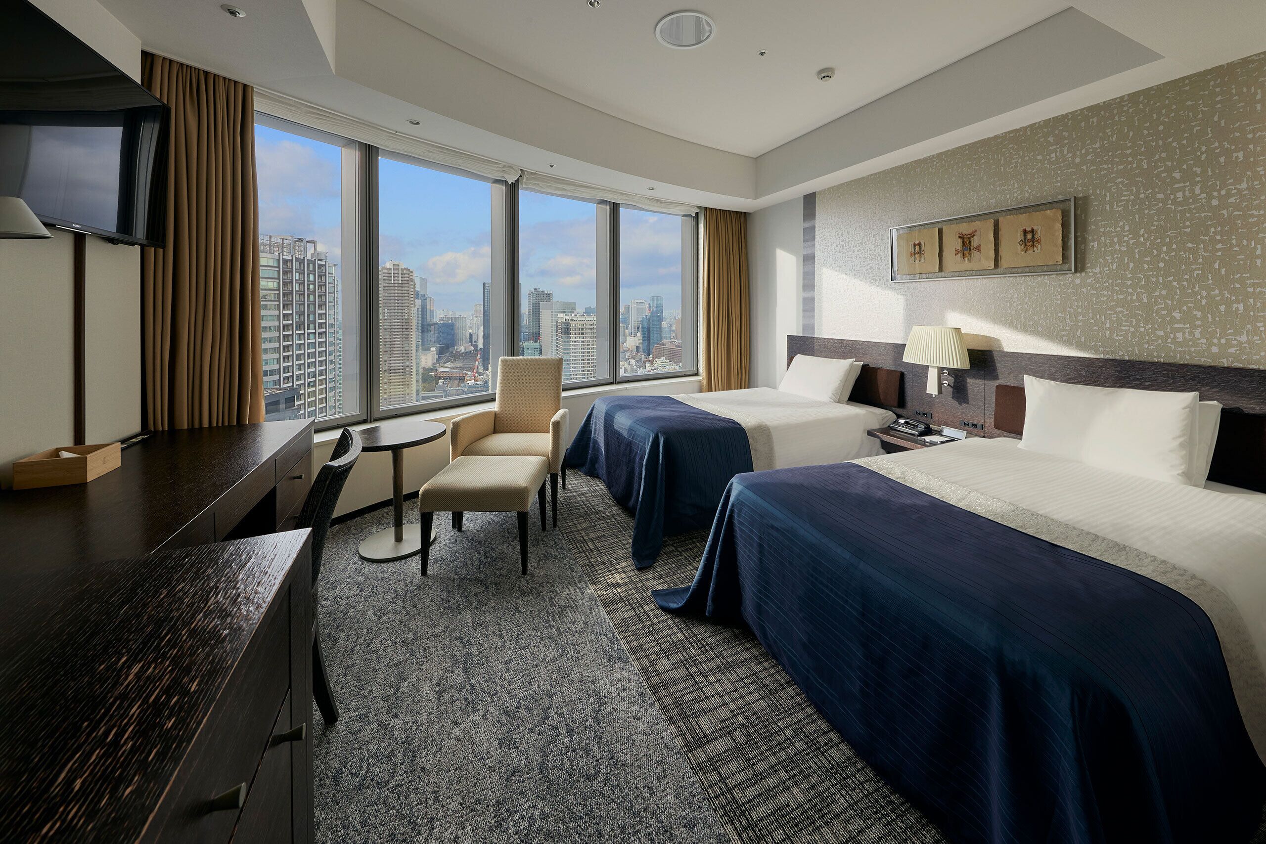 Twin kamer, niet-roken, hoek (above 26F) | Luxe beddengoed, een kluis op de kamer, een bureau, een laptopwerkplek