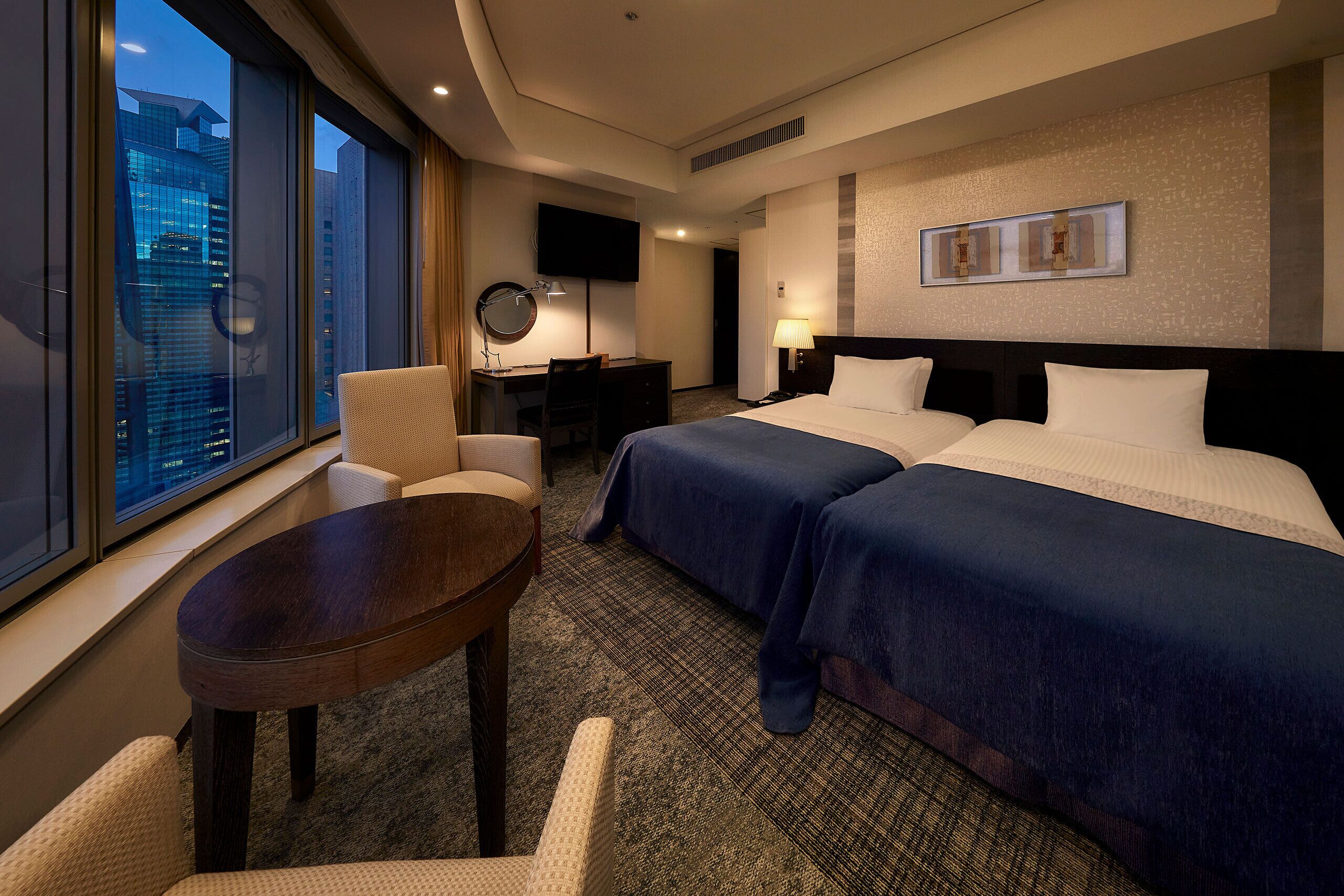 Deluxe Twin kamer, niet-roken (above 25F) | Luxe beddengoed, een kluis op de kamer, een bureau, een laptopwerkplek