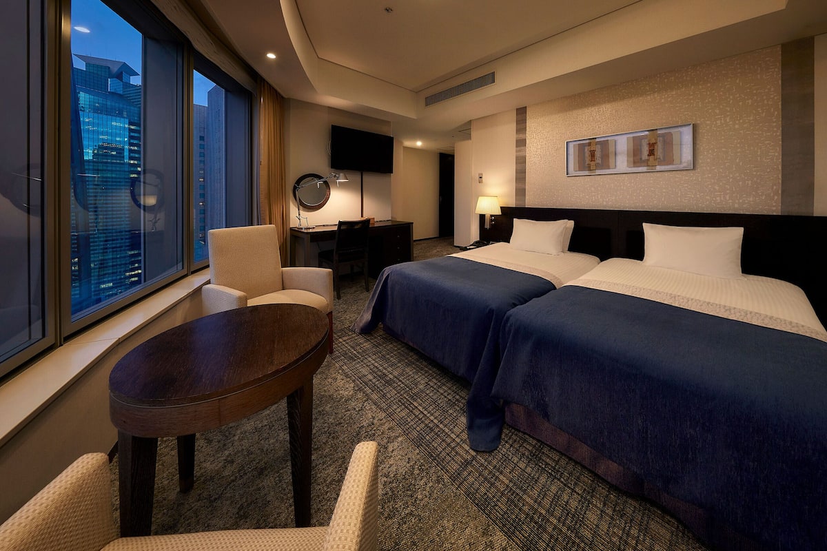 Deluxe Twin, Non Smoking, above 25F