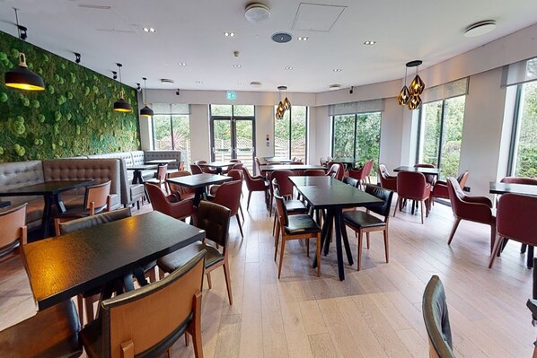 Breakfast, lunch, dinner served; international cuisine  - Village Hotel St David's, Nr Chester (Deeside)