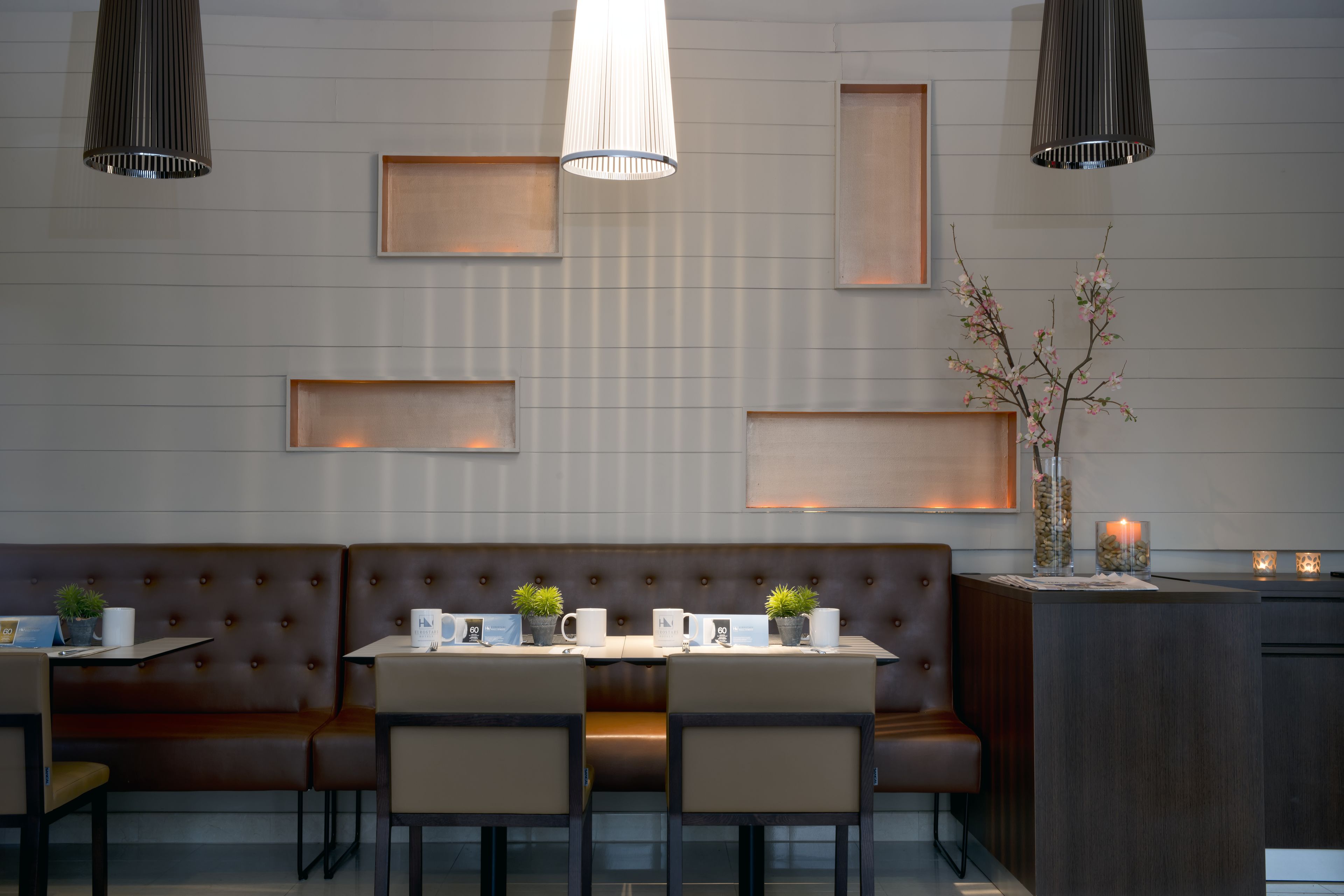 Frokostbuffé hver dag (USD 22 per person)