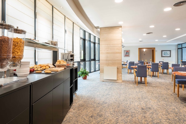 Dagelijks ontbijtbuffet (EUR 10 per persoon)