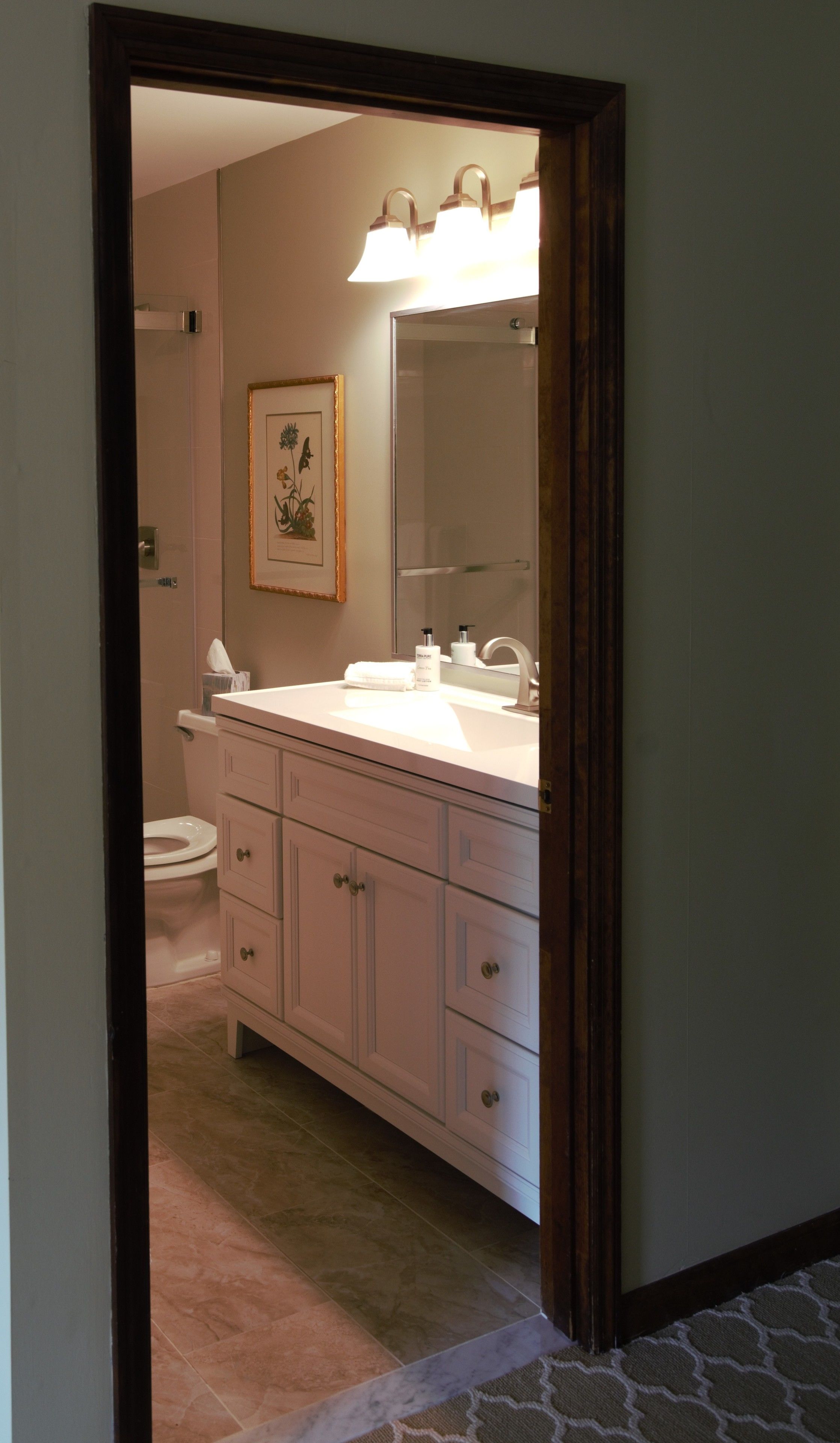 deluxe room, 1 queen bed | desk, iron/ironing board, free cots/infant beds, rollaway beds