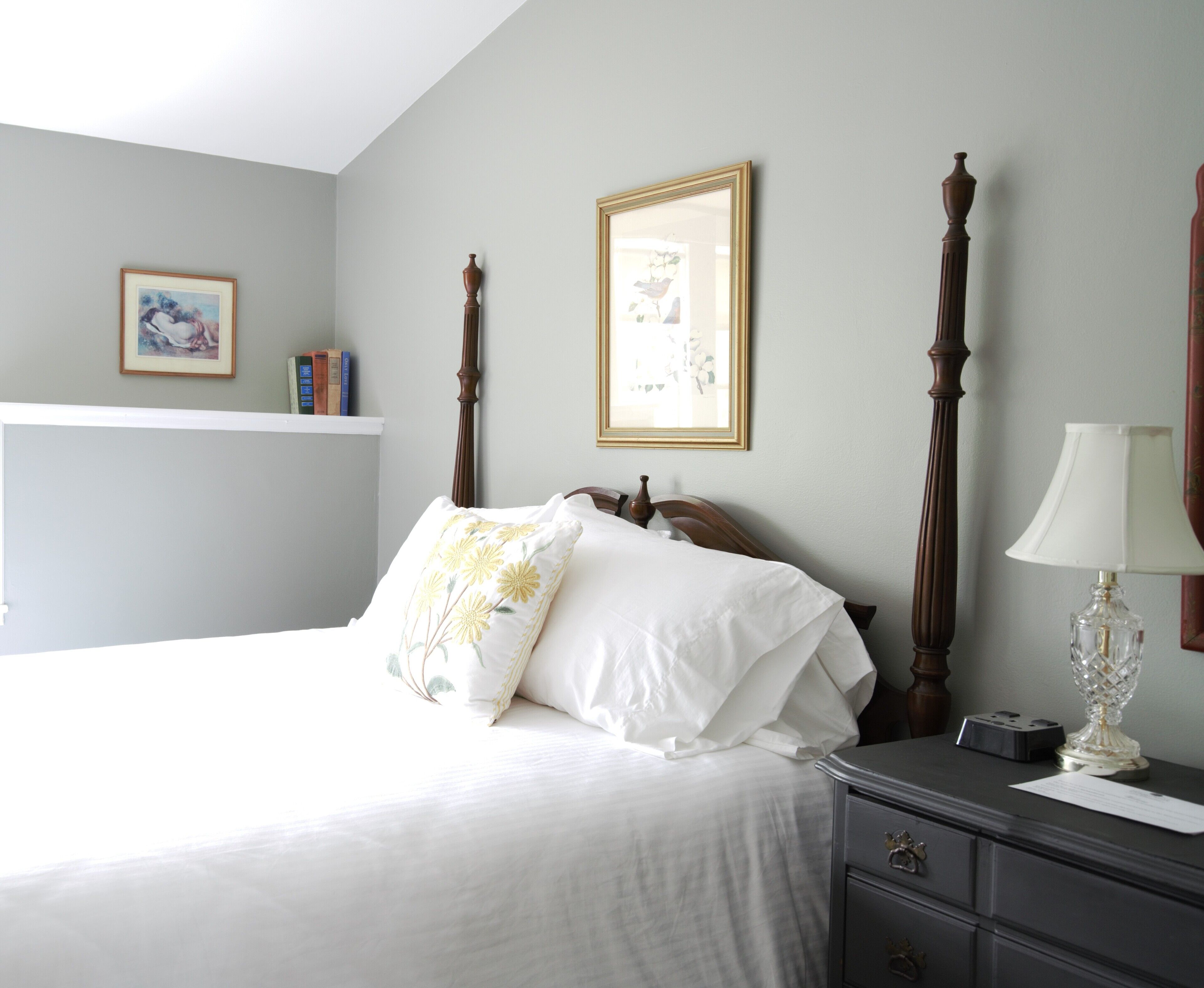 deluxe room, 1 queen bed | desk, iron/ironing board, free cots/infant beds, rollaway beds