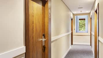 Double Room | Living area | 27-inch flat-screen TV with digital channels, TV
