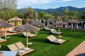 Indoor pool, outdoor pool - Sallés Hotel Mas Tapiolas (Santa Cristina de Aro)