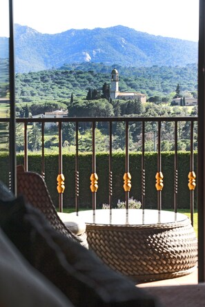 Premium bedding, minibar, in-room safe, desk - Sallés Hotel Mas Tapiolas (Santa Cristina de Aro)