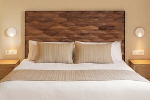 Premium bedding, minibar, in-room safe, desk - Sallés Hotel Mas Tapiolas (Santa Cristina de Aro)