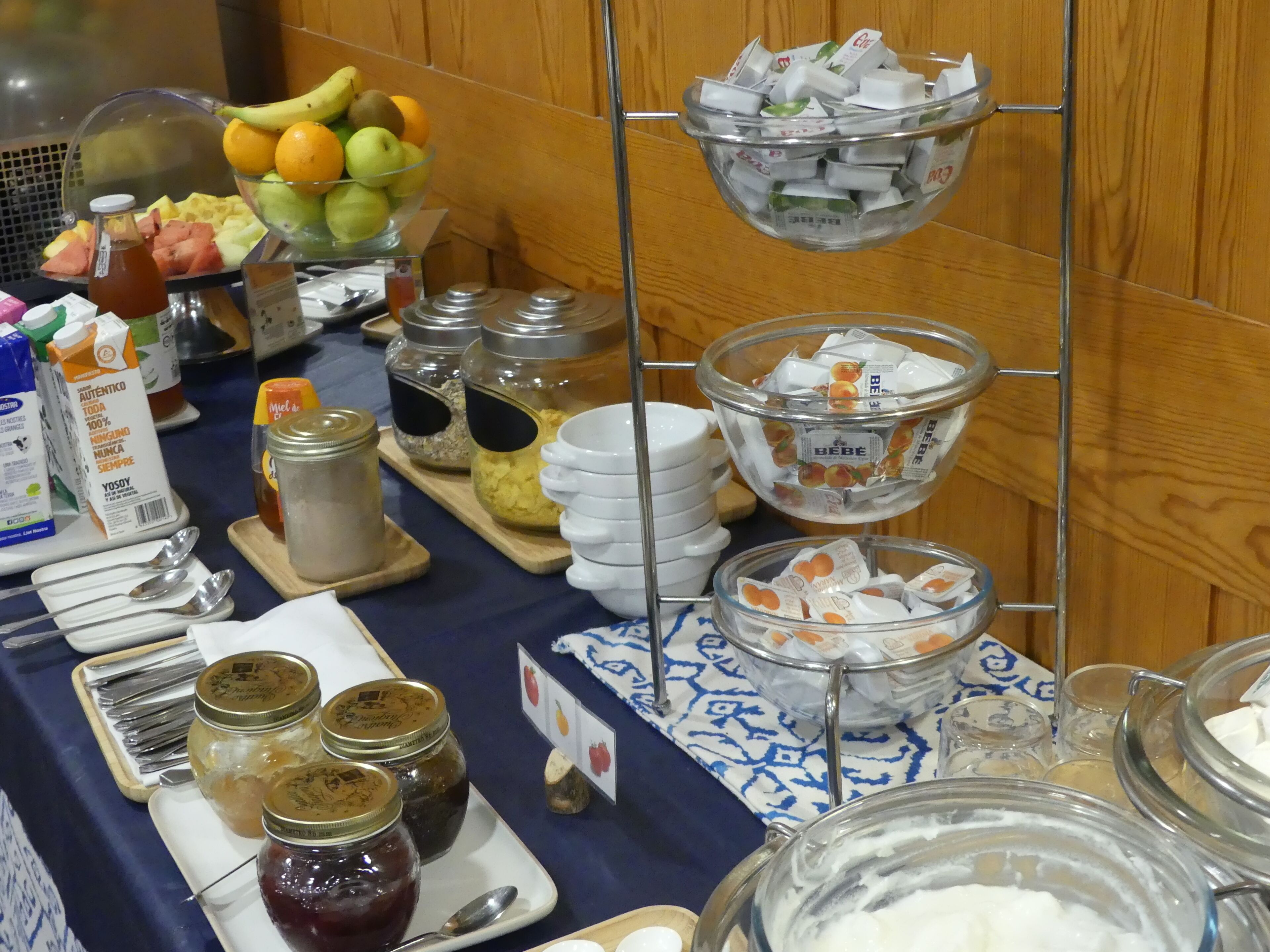 Dagelijks ontbijtbuffet (EUR 9 per persoon)