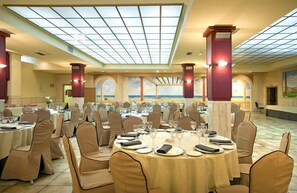 Breakfast, lunch and dinner served - Louty Simba (Chilches)