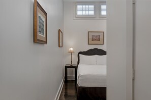 Quarto standard, 1 cama de casal, para não fumantes | Roupas de cama premium, edredons de pluma, camas com colchões pillow-top