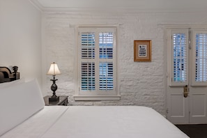 Deluxe Room, Non Smoking | Premium bedding, down comforters, pillowtop beds, in-room safe