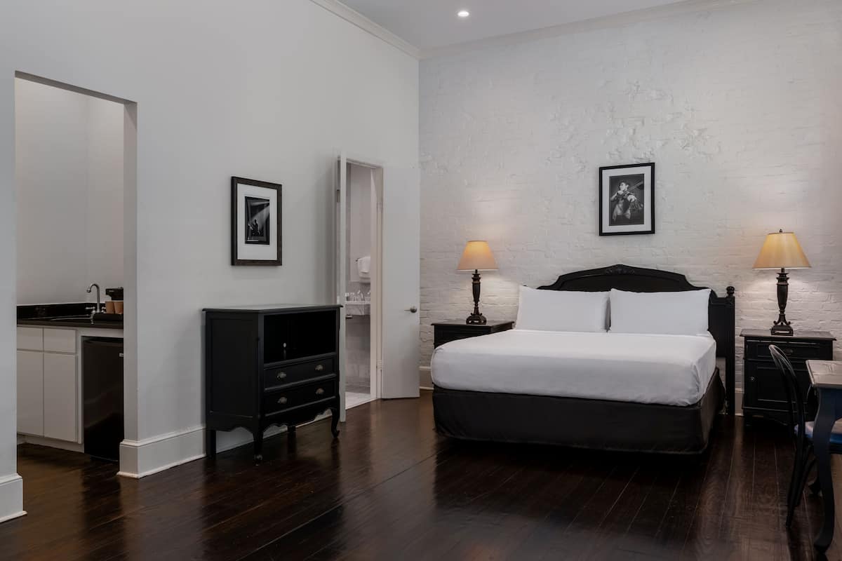 Premium bedding, down comforters, pillowtop beds, in-room safe