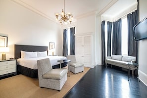 Melrose Grande Balcony | 1 habitación, ropa de cama de alta calidad y edredón