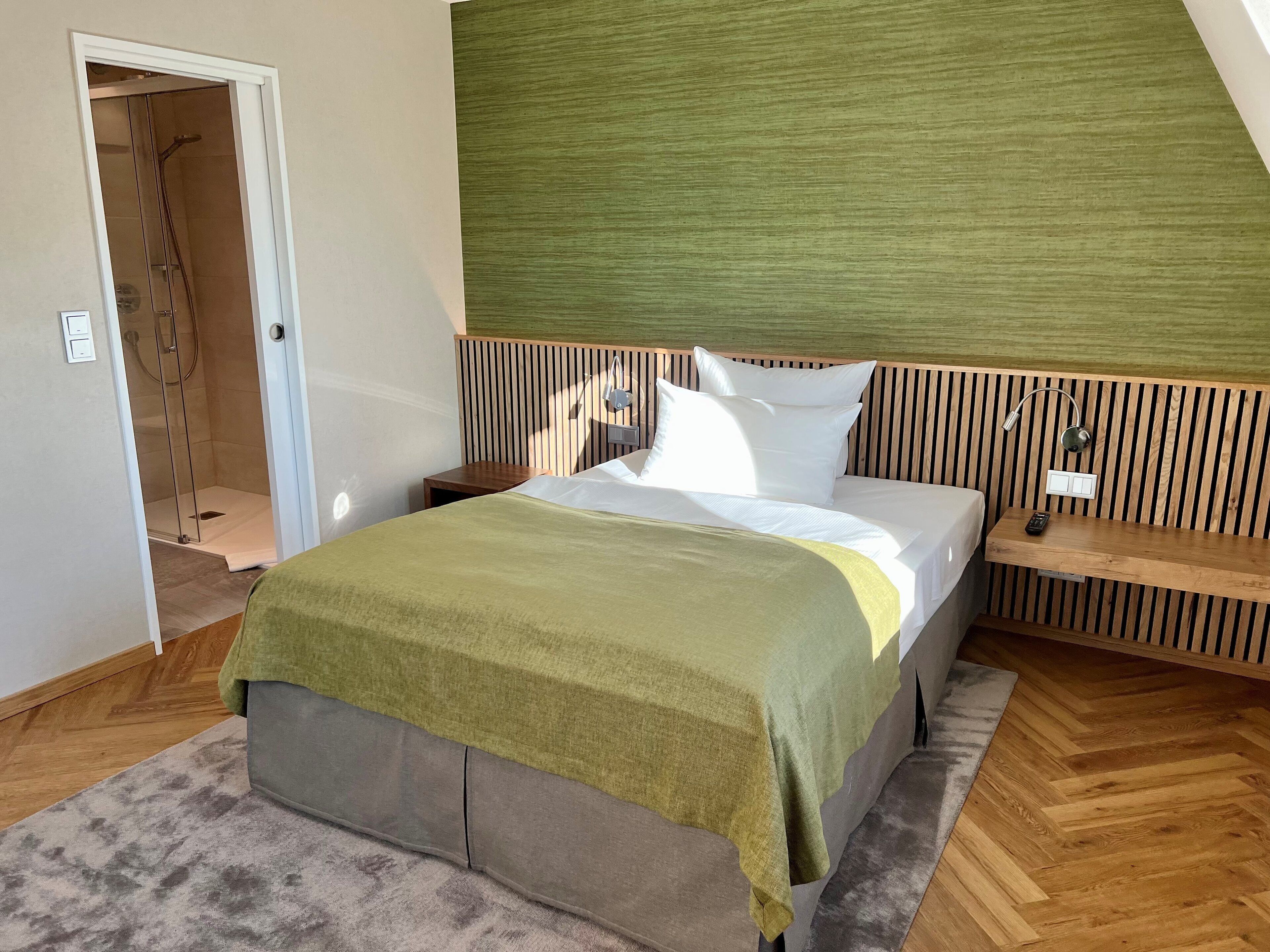 Comfort-Einzelzimmer | Allergikerbettwaren, Minibar, Zimmersafe, Schreibtisch