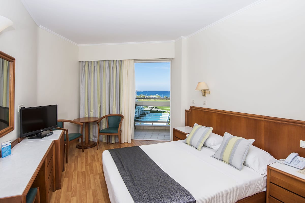 premium bedding, in-room safe, blackout curtains, iron/ironing board