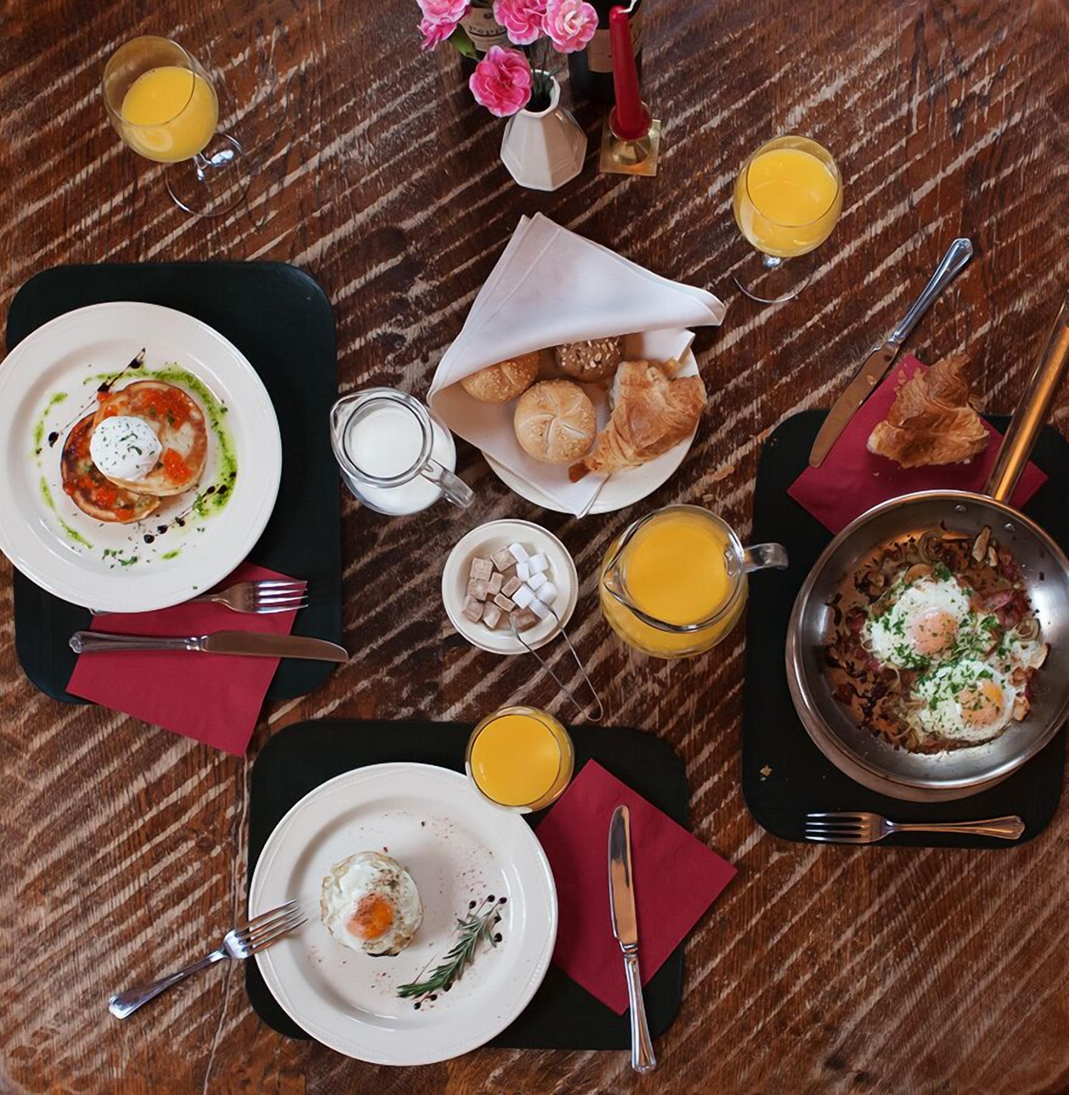 daily buffet breakfast (eur 19 per person)