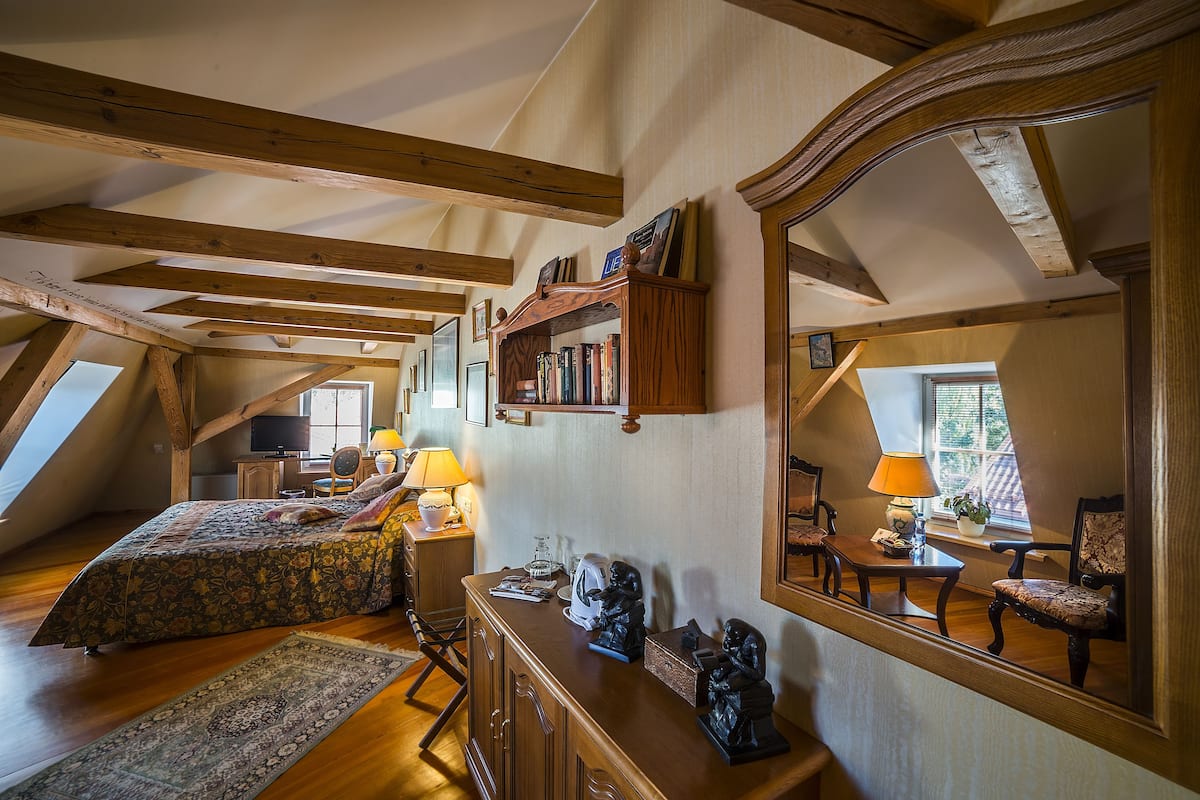 standard room (2) | hypo-allergenic bedding, minibar, in-room safe, desk