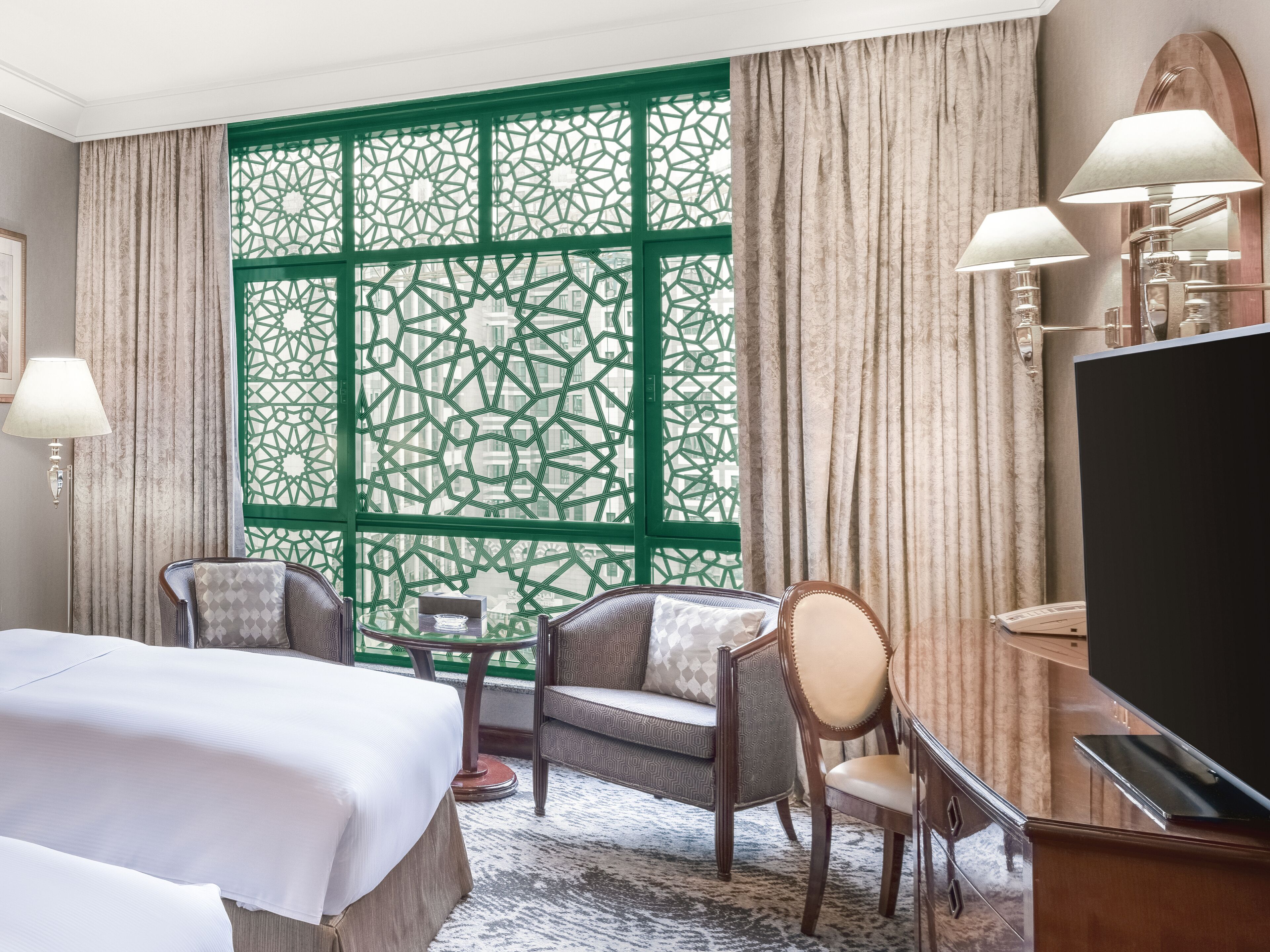 room | minibar, in-room safe, free wifi, bed sheets