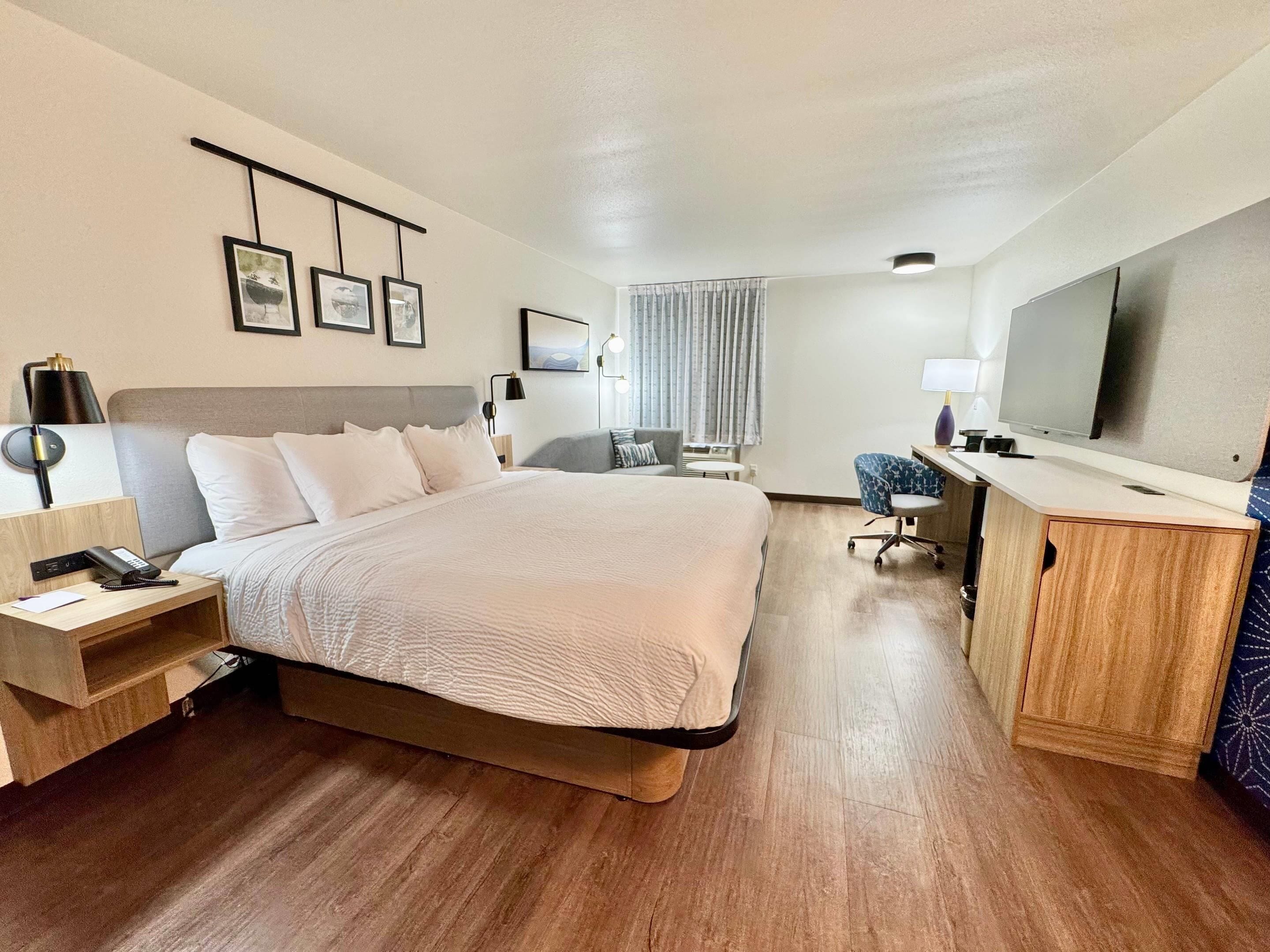 Bureau, fer et planche à repasser, lits bébé (gratuits), Wi-Fi gratuit