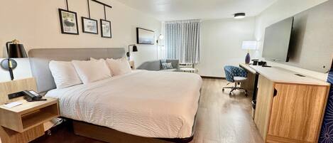 Standard Room, 1 King Bed, Non Smoking | Desk, iron/ironing board, free cribs/infant beds, free WiFi