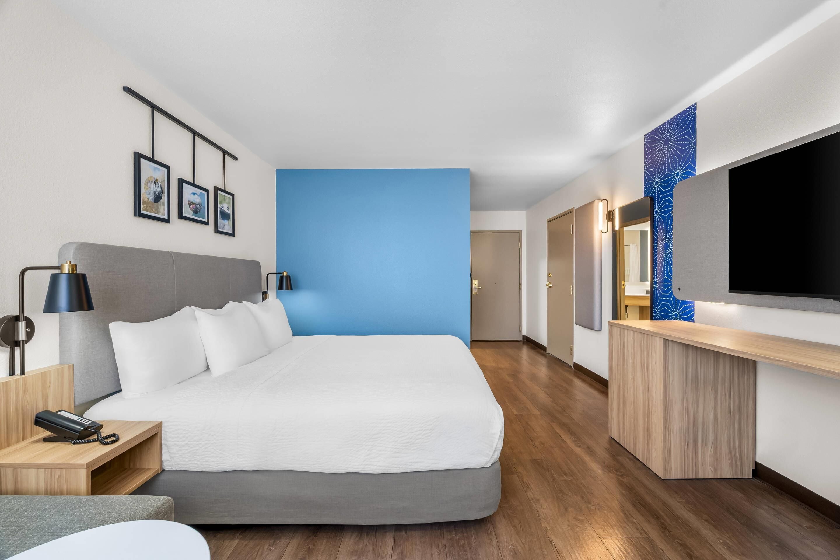 Escritorio, tabla de planchar con plancha y cunas gratuitas 