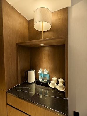 Roba de llit d'alta qualitat, minibar i caixa forta a l'habitació