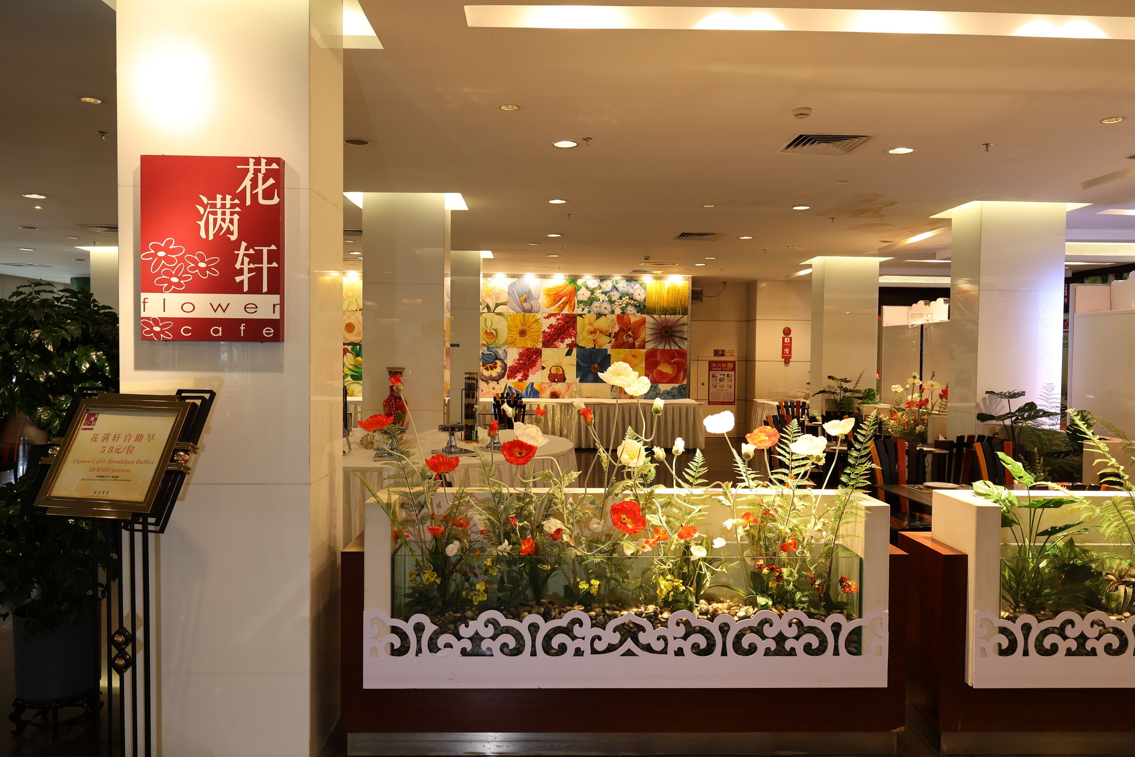 Café da manhã com buffet todos os dias mediante uma taxa