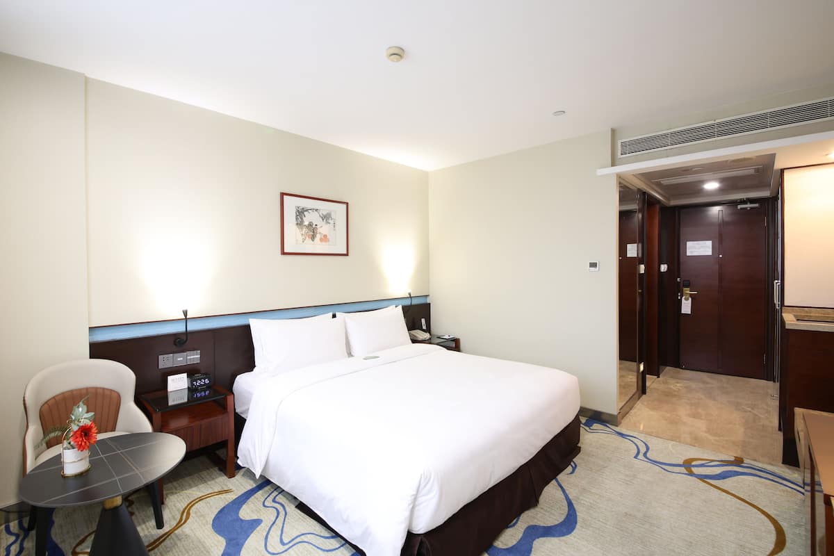 Executive Queen Room