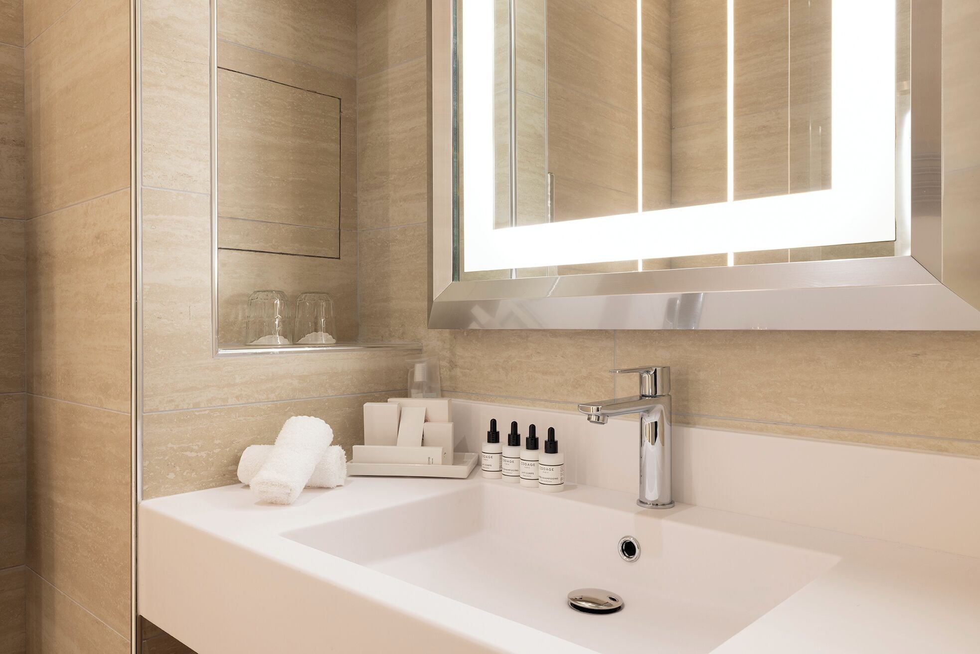 superior double room (twin upon request before arrival) | bathroom | shower, free toiletries, hair dryer, slippers