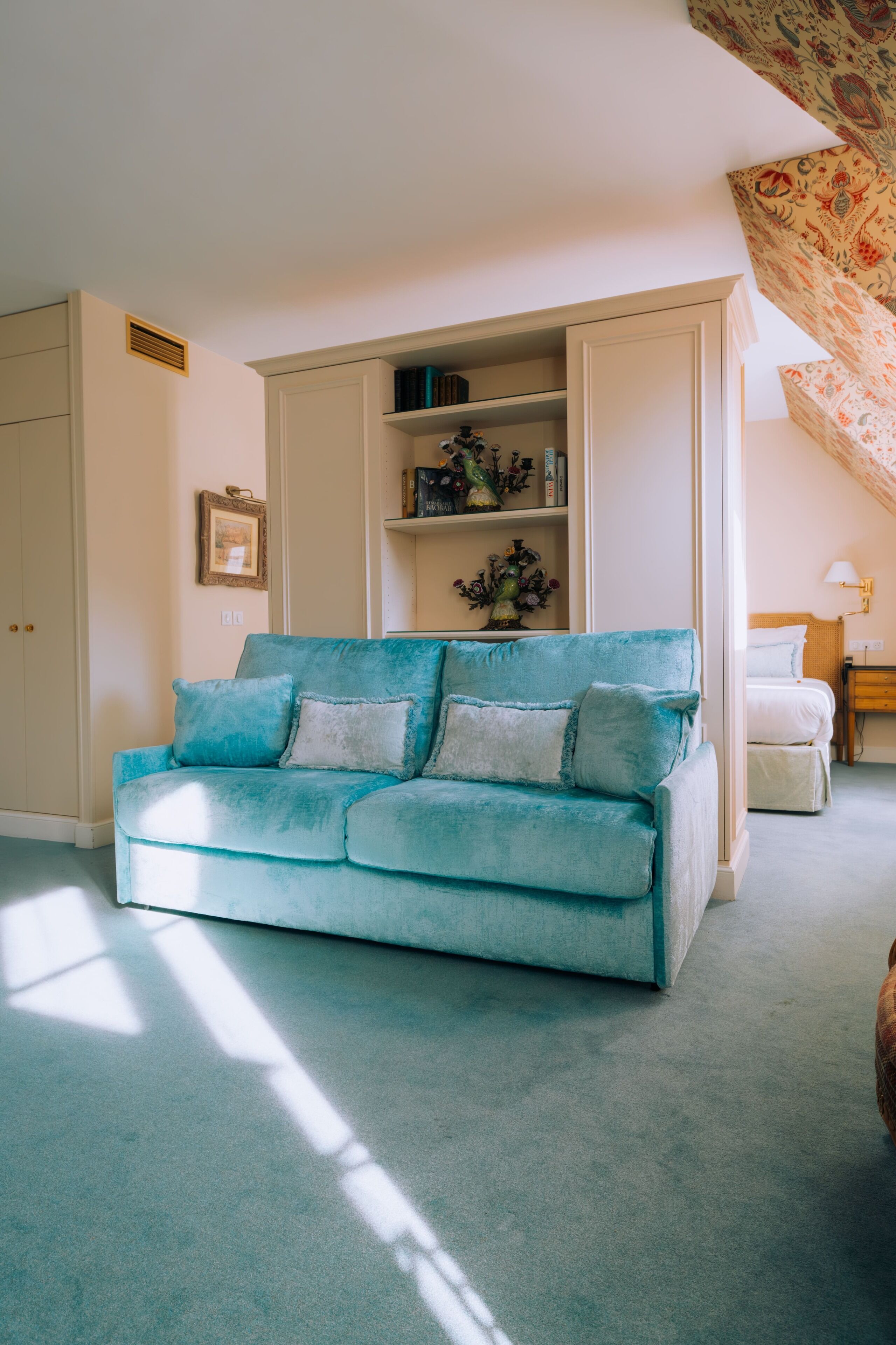 suite (4 persons) | living area | led tv