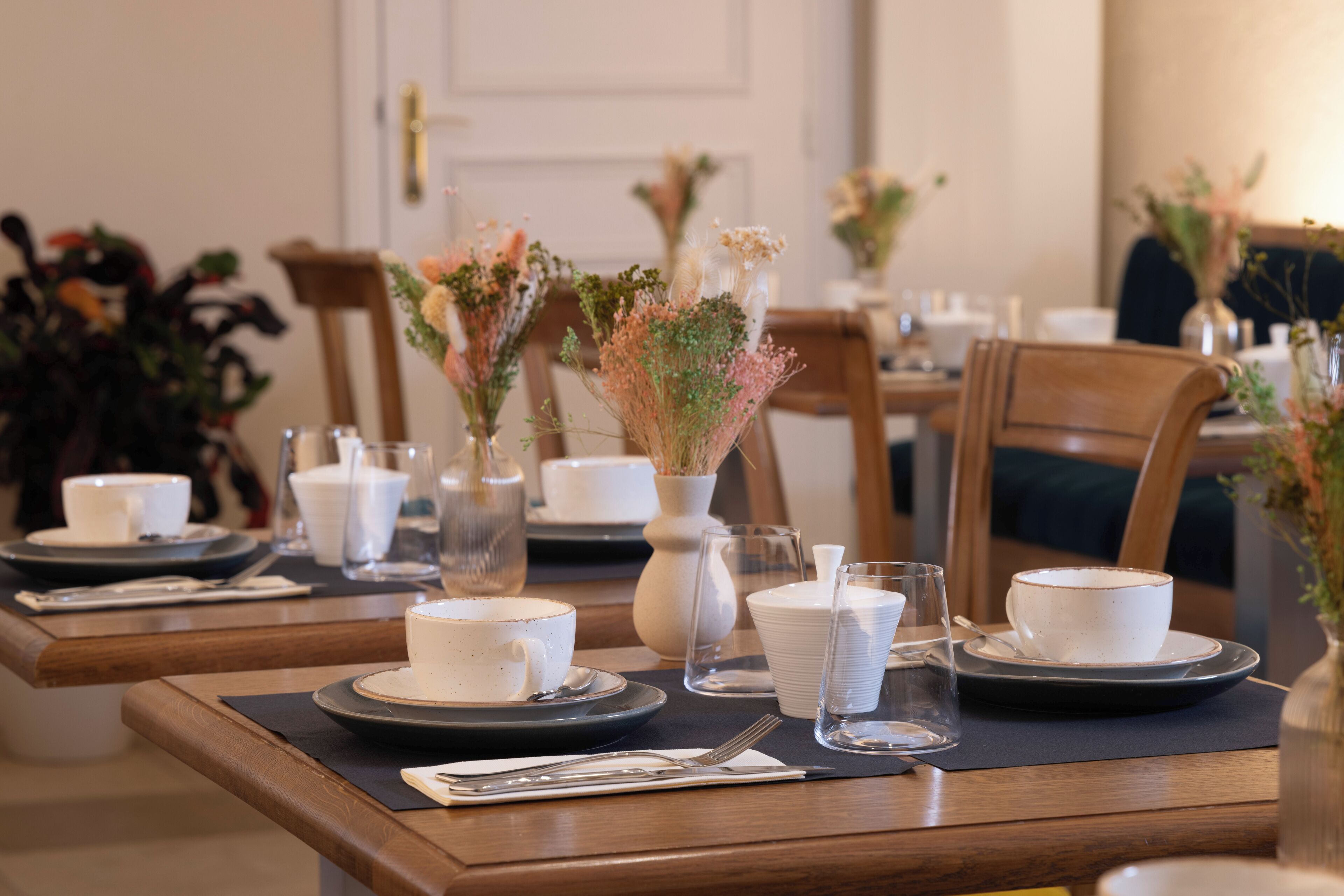 daily buffet breakfast (eur 25 per person)