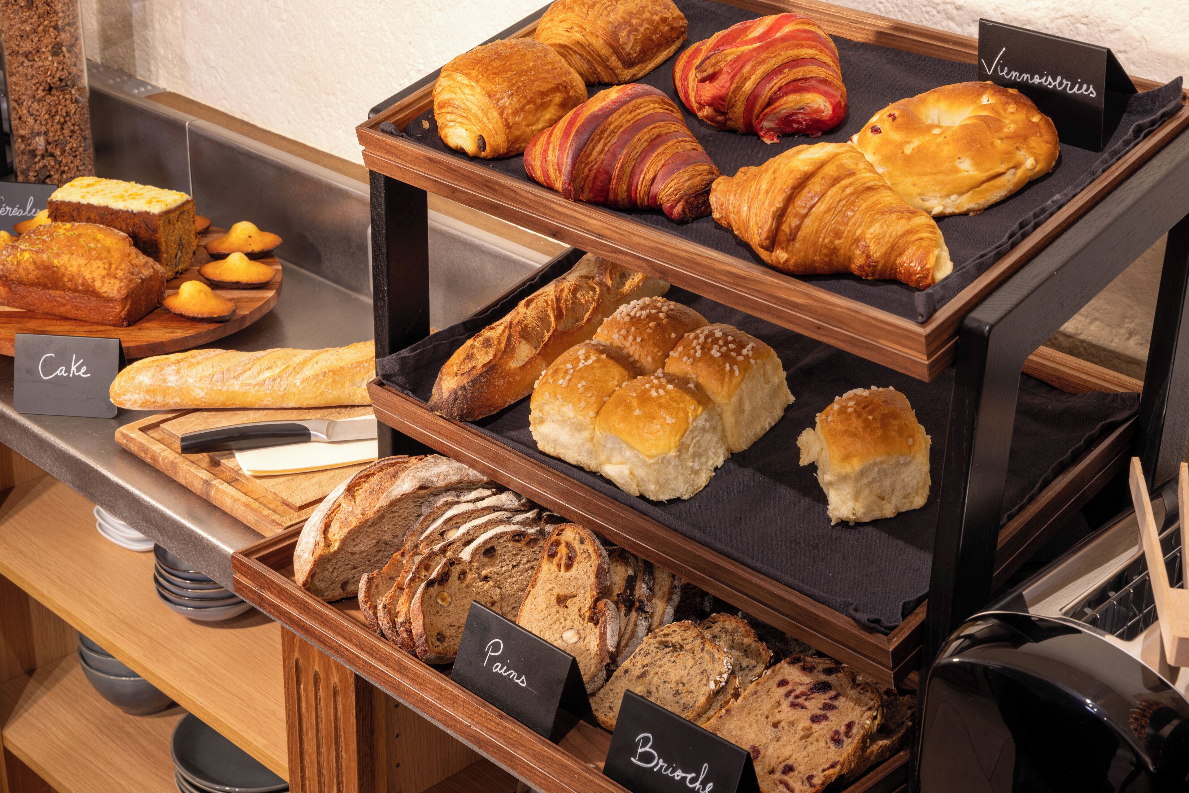 daily buffet breakfast (eur 25 per person)