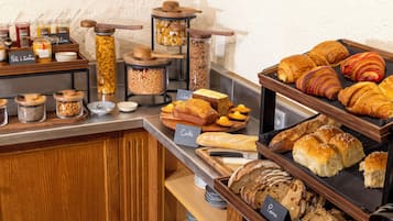 Daily buffet breakfast (EUR 25 per person)