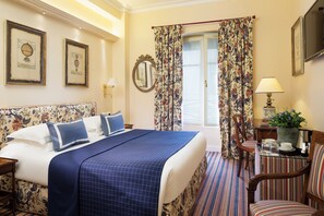 Chambres communicantes | 2 quartos, roupas de cama premium, frigobar, cofres nos quartos