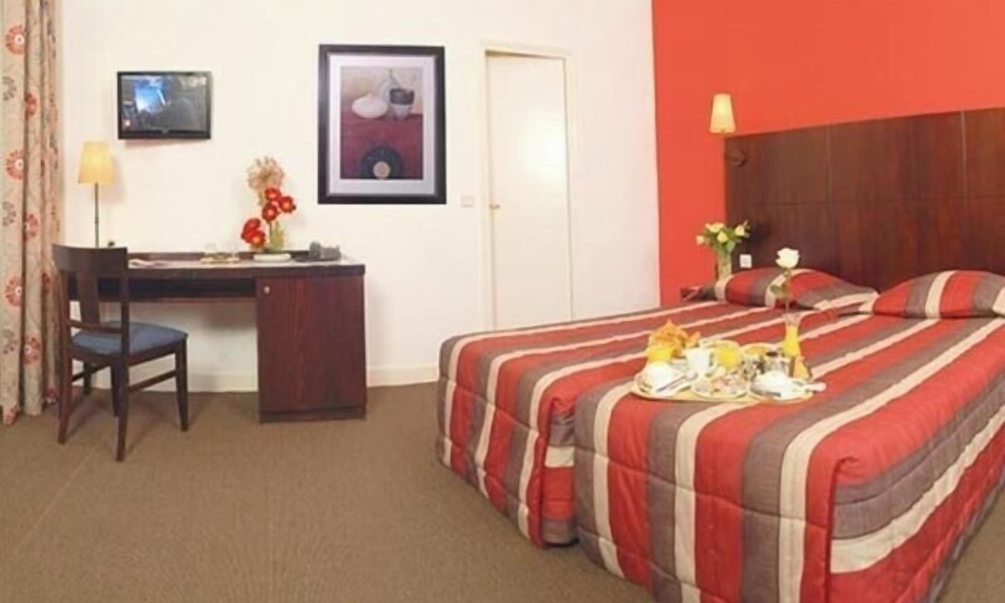 In-room safe, desk, soundproofing, iron/ironing board