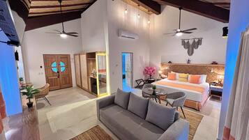 Luxury Room, 1 King Bed with Sofa bed