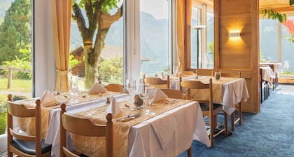 Hotel Bellevue - Traditional Swiss Hideaway