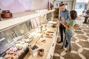 Desayuno buffet incluido todos los días