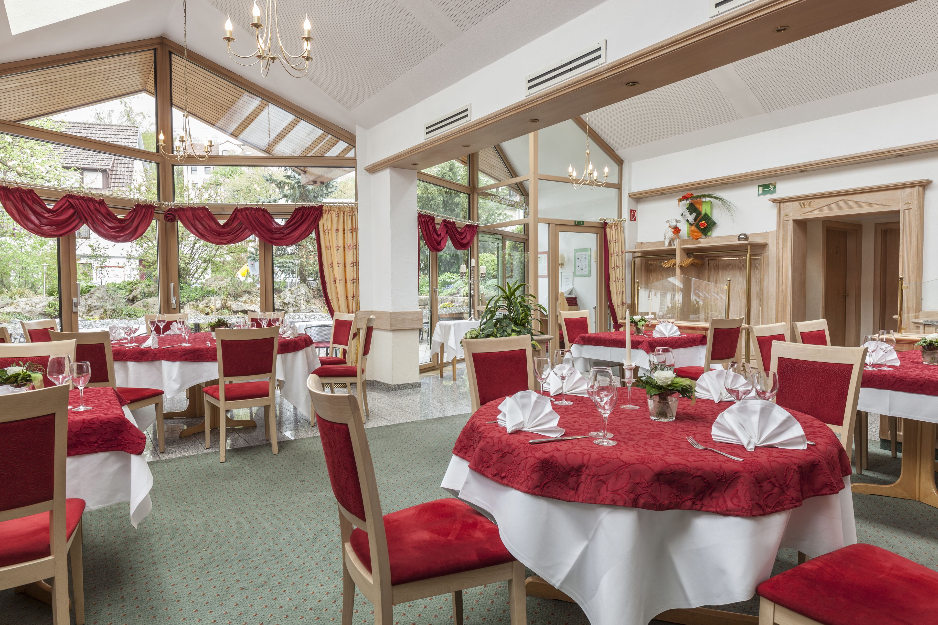 breakfast and dinner served, regional cuisine