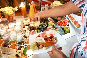 Daily buffet breakfast (EUR 18 per person)