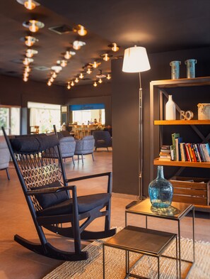 Sala de estar en el lobby